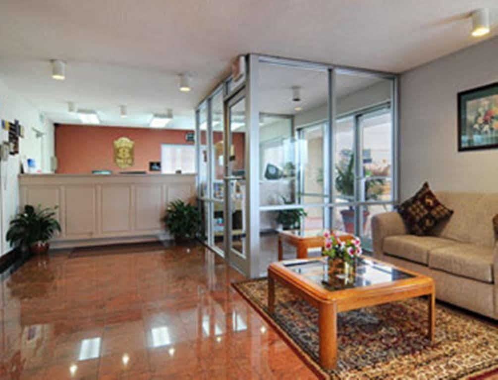 Super 8 By Wyndham Meridian Buitenkant foto